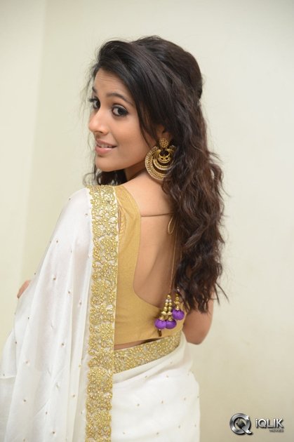 Rashmi-Gautam-at-Guntur-Talkies-Movie-Audio-Launch